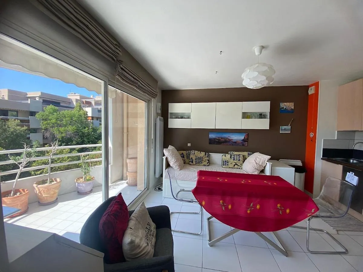 Le Zen Apartment Marseille 0*,  France